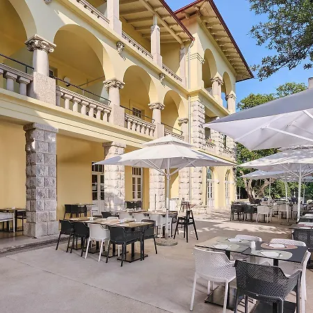 Hotel Aminess Vival Casa Lisanj 3*