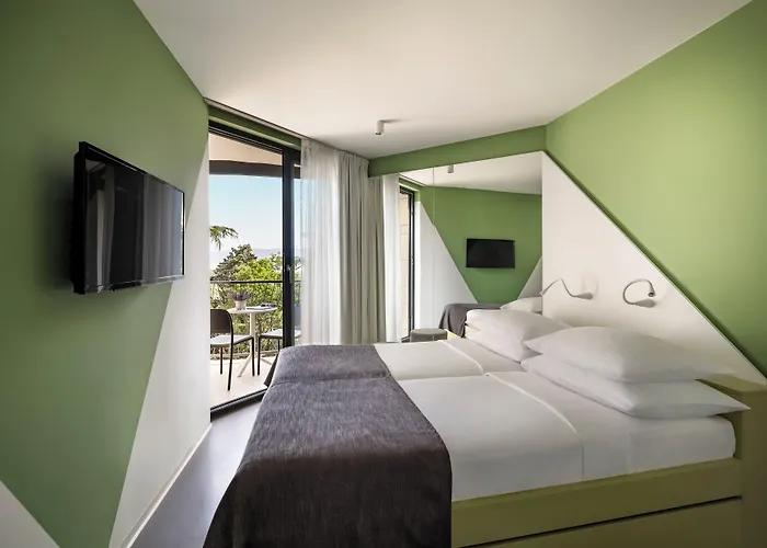 Hotel Aminess Vival Casa Lisanj 3*