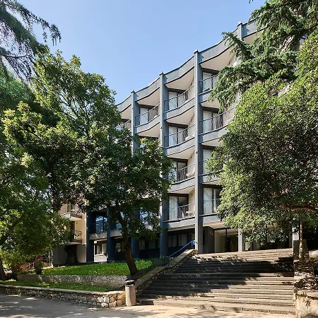 Aminess Vival Casa Lisanj 3* نوفي فينودولسكي